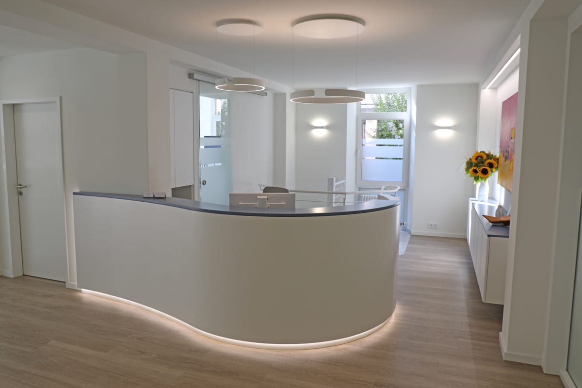 Zahnarzt Aachen Ronheider Weg - 1 Für Adressen Und Telefonnummern.